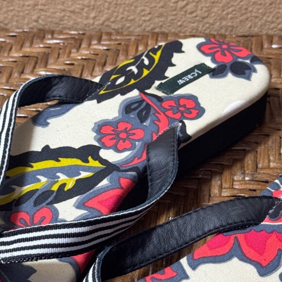 J.Crew Flip Flops Floral Print Fabric Upper Rubber Sole Size 10 - Picture 3 of 5